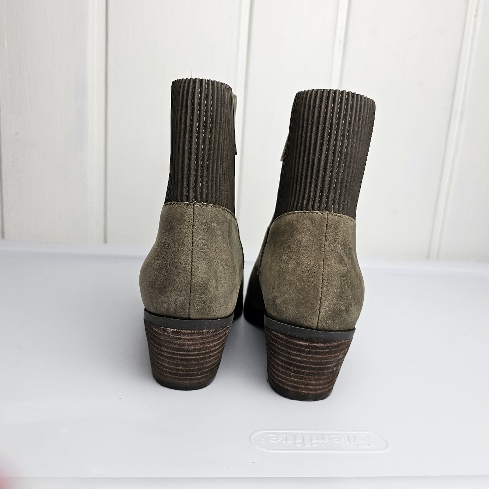Vionic Shantelle Olive Green Waterproof Nubuck Leather Ankle Zip Booties 9 - Picture 4 of 12